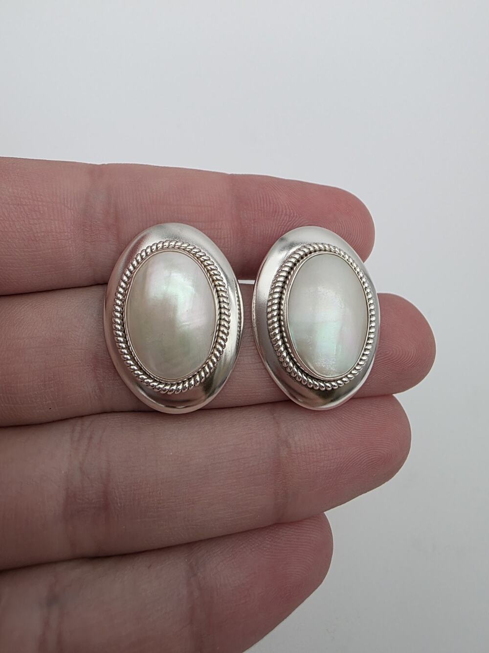 Waldeck Johnson Mother of Pearl Sterling Silver 925 Oval Stud Earrings